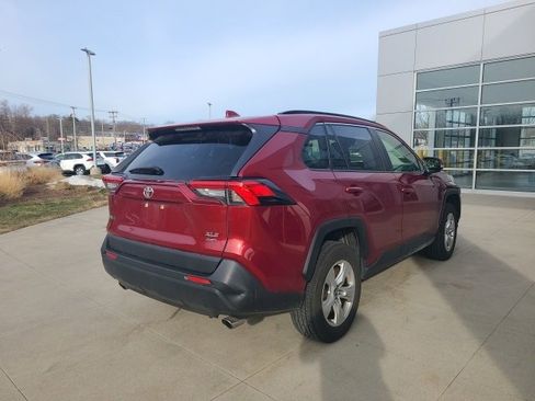 Used 2019 Toyota RAV4 XLE image 7