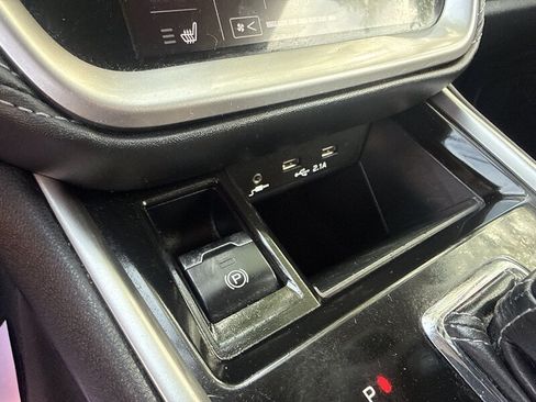 Used 2020 Subaru Legacy Premium AWD/4WD image 31