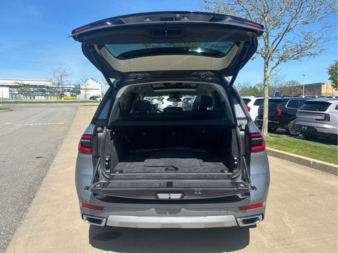 Used 2026 BMW X7 xDrive40i AWD/4WD image 7