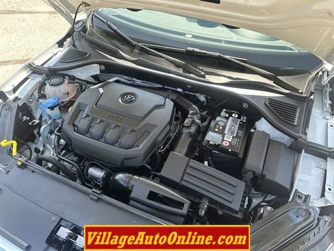 Used 2022 Volkswagen Passat 2.0T SE FWD image 42