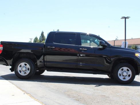 Used 2021 Toyota Tundra SR5 AWD/4WD image 38