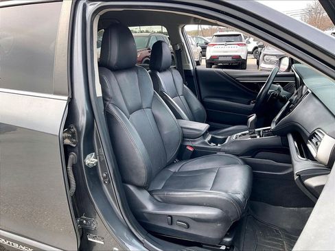 Used 2020 Subaru Outback Limited image 10