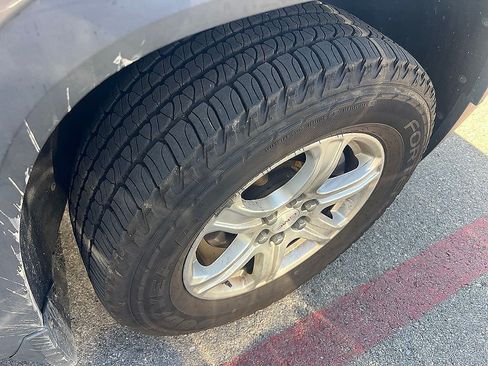 Used 2019 GMC Acadia SLE FWD image 10