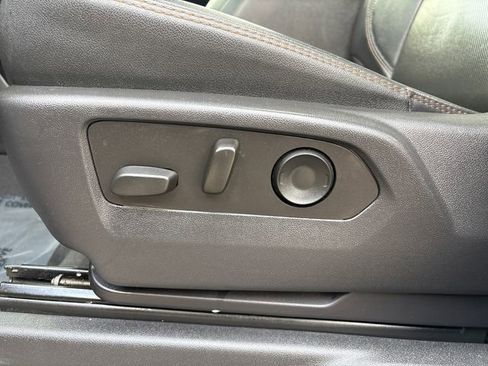 Used 2023 GMC Sierra 1500 AT4 w/ Technology Package image 40