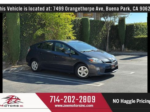 Used 2011 Toyota Prius Two FWD image 2