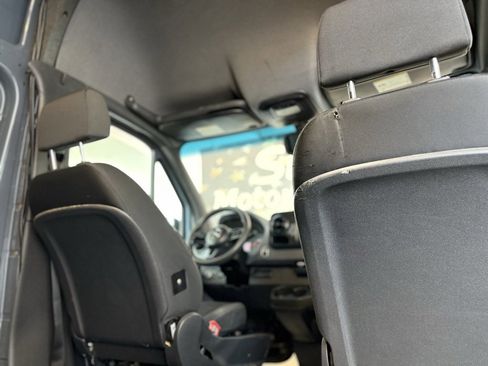 Used 2019 Mercedes-Benz Sprinter 144 image 25
