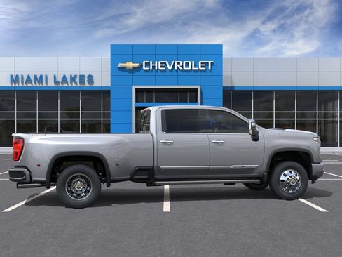 New 2026 Chevrolet Silverado 3500 High Country w/ Technology Package AWD/4WD image 5