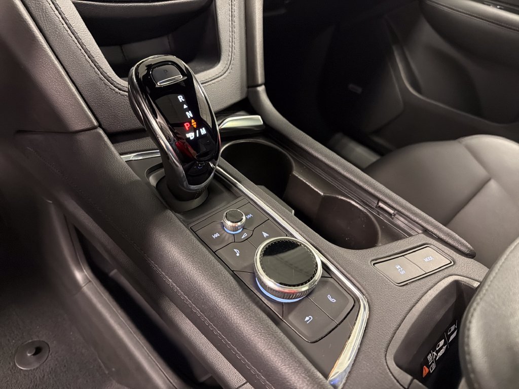 Used 2023 Cadillac XT6 Premium Luxury FWD image 38