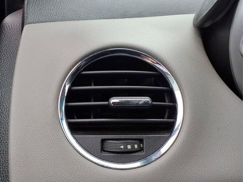 Used 2014 Chevrolet Cruze LS FWD image 22