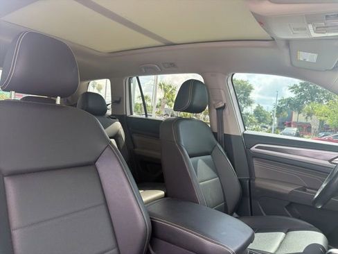 Used 2023 Volkswagen Atlas SEL R-Line AWD/4WD image 17