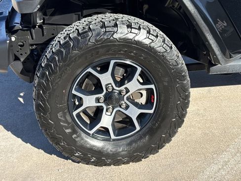 Used 2022 Jeep Wrangler Unlimited Rubicon image 15