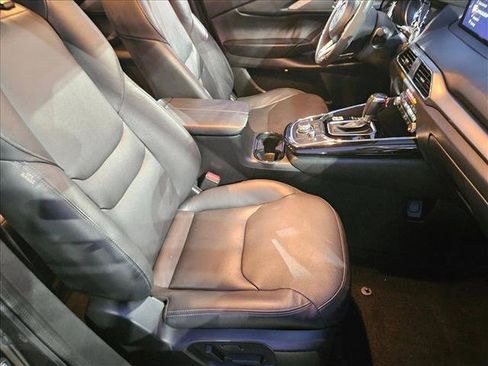 Used 2022 MAZDA CX-9 Touring image 19