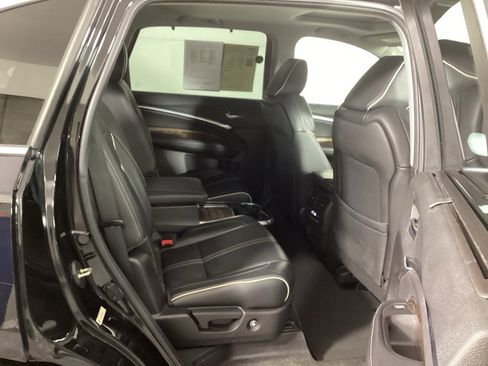 Used 2017 Acura MDX SH-AWD w/ Advance Package image 12