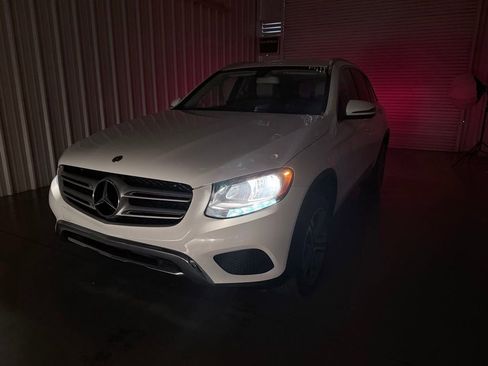 Used 2019 Mercedes-Benz GLC 300 image 8