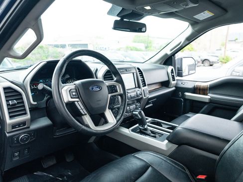 Used 2019 Ford F150 Lariat w/ Equipment Group 502A Luxury AWD/4WD image 13