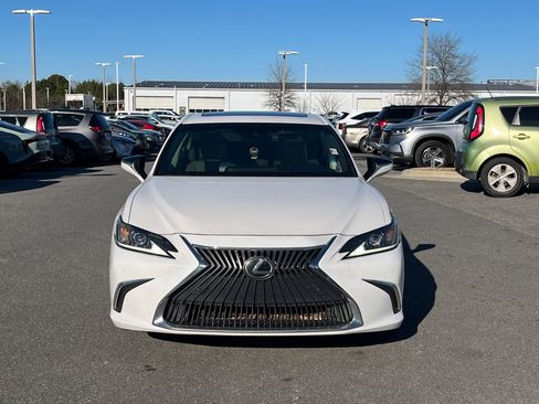 Used 2019 Lexus ES 350 image 3