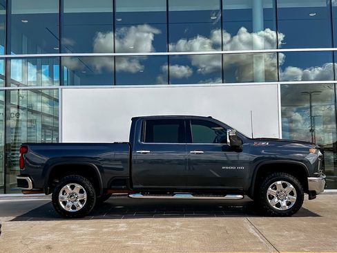 Used 2020 Chevrolet Silverado 2500 LTZ w/ Safety Package image 3