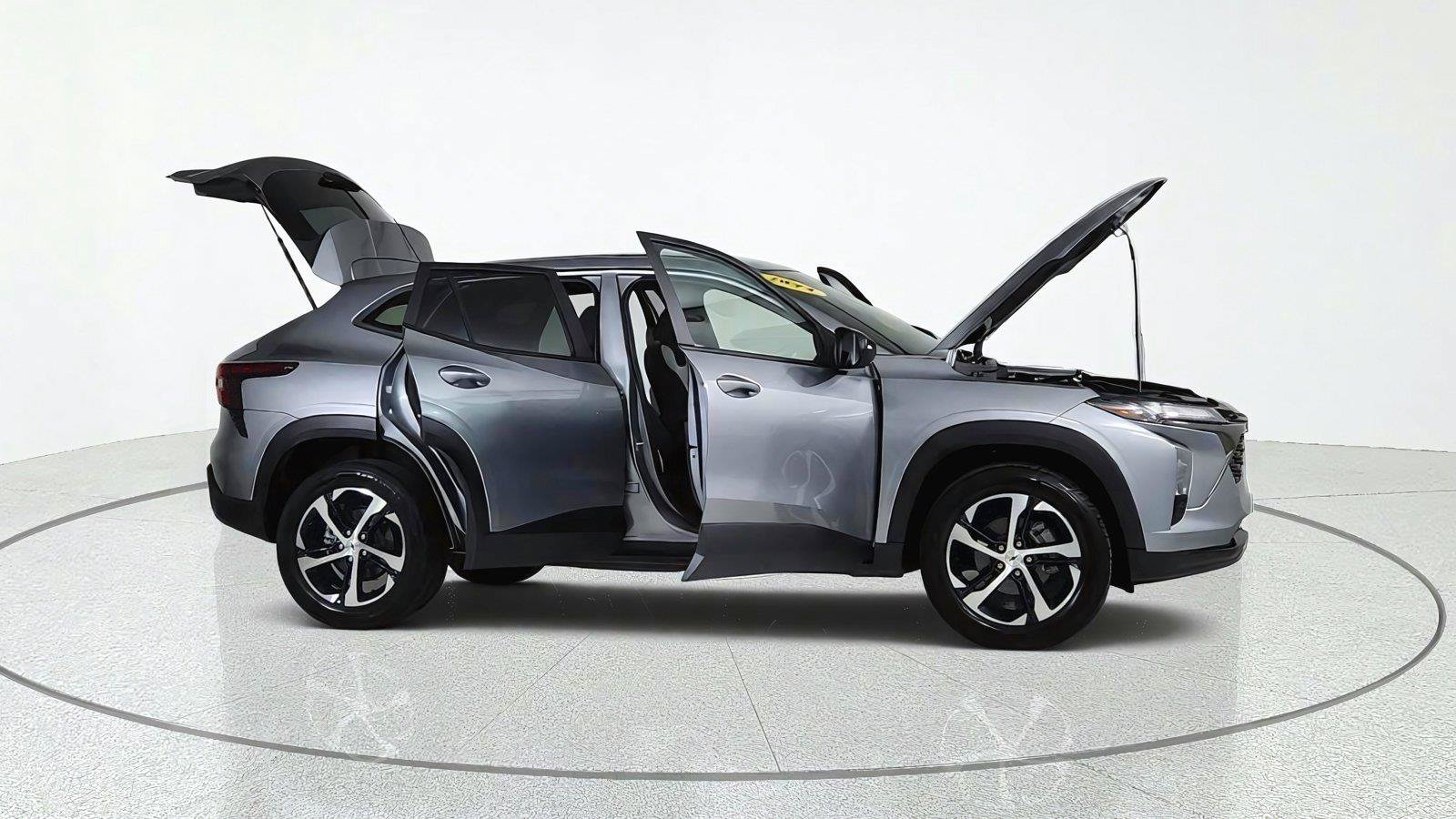 Used 2024 Chevrolet Trax RS FWD image 15