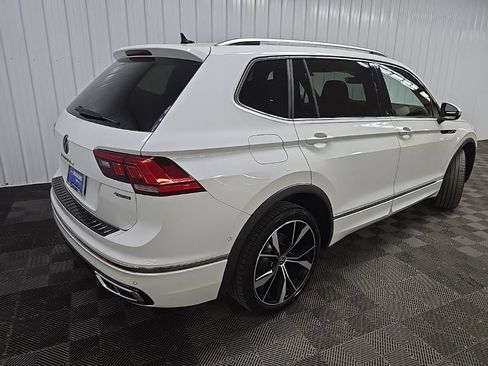 Used 2024 Volkswagen Tiguan SEL R-Line w/ MDO Package, Two-Row AWD/4WD image 12