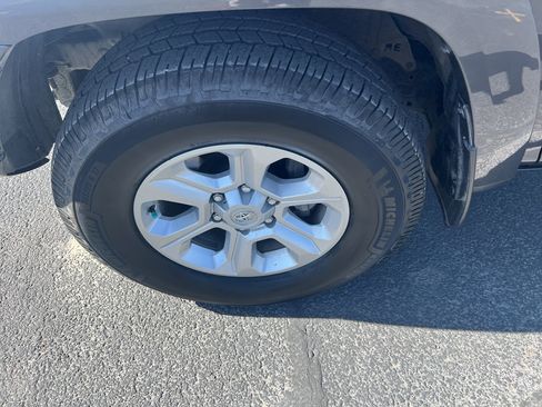 Used 2022 Toyota 4Runner SR5 Premium w/ Moonroof Package image 7