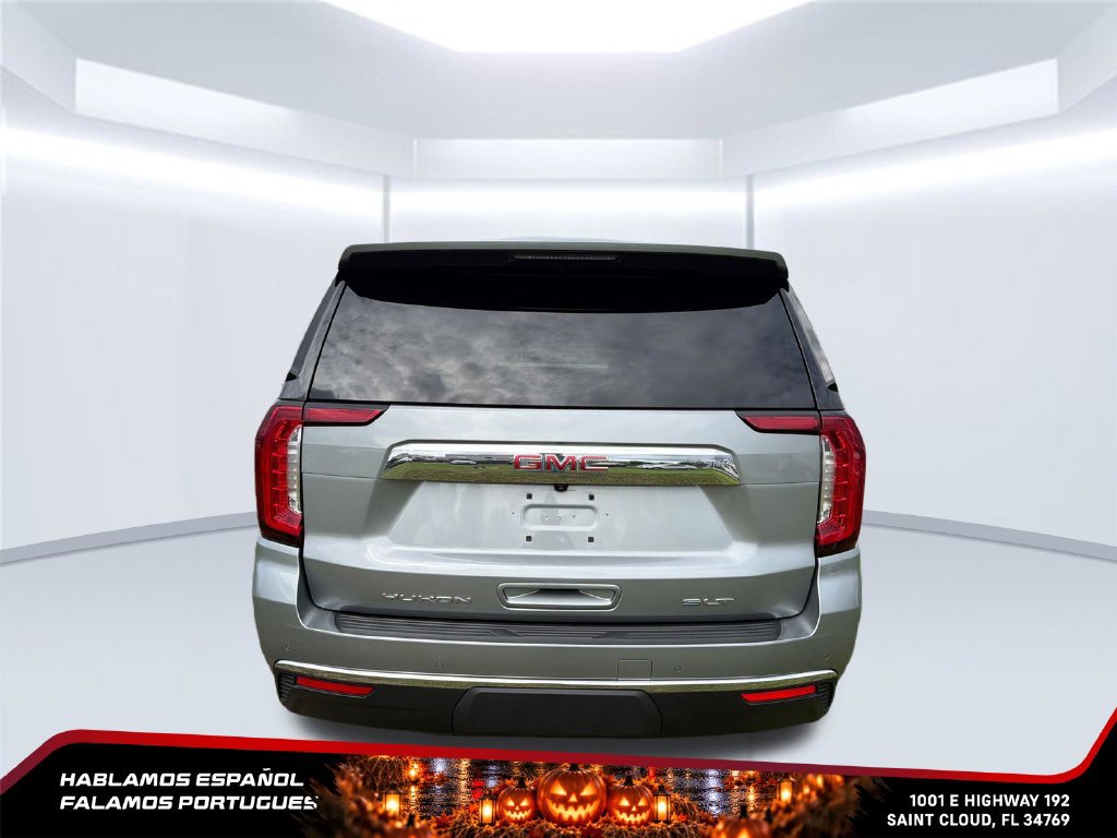 Used 2024 GMC Yukon SLT w/ SLT Luxury Package AWD/4WD image 4