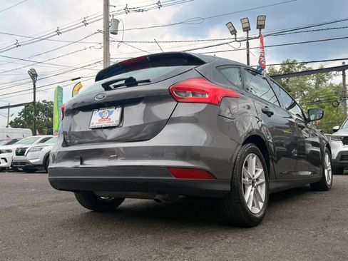 Used 2016 Ford Focus SE FWD image 9