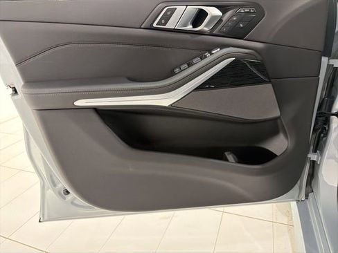 Certified 2024 BMW X7 xDrive40i w/ M Sport Package image 10