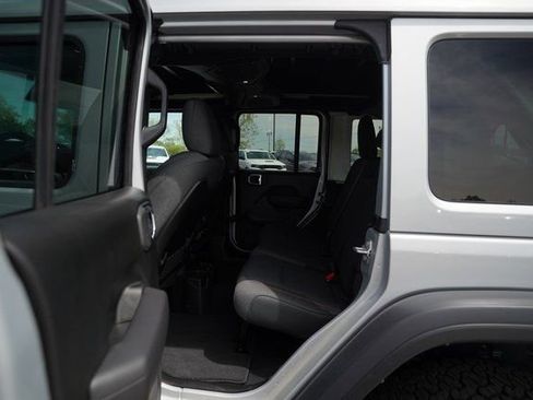 New 2024 Jeep Wrangler Unlimited Rubicon w/ Capability Package image 15