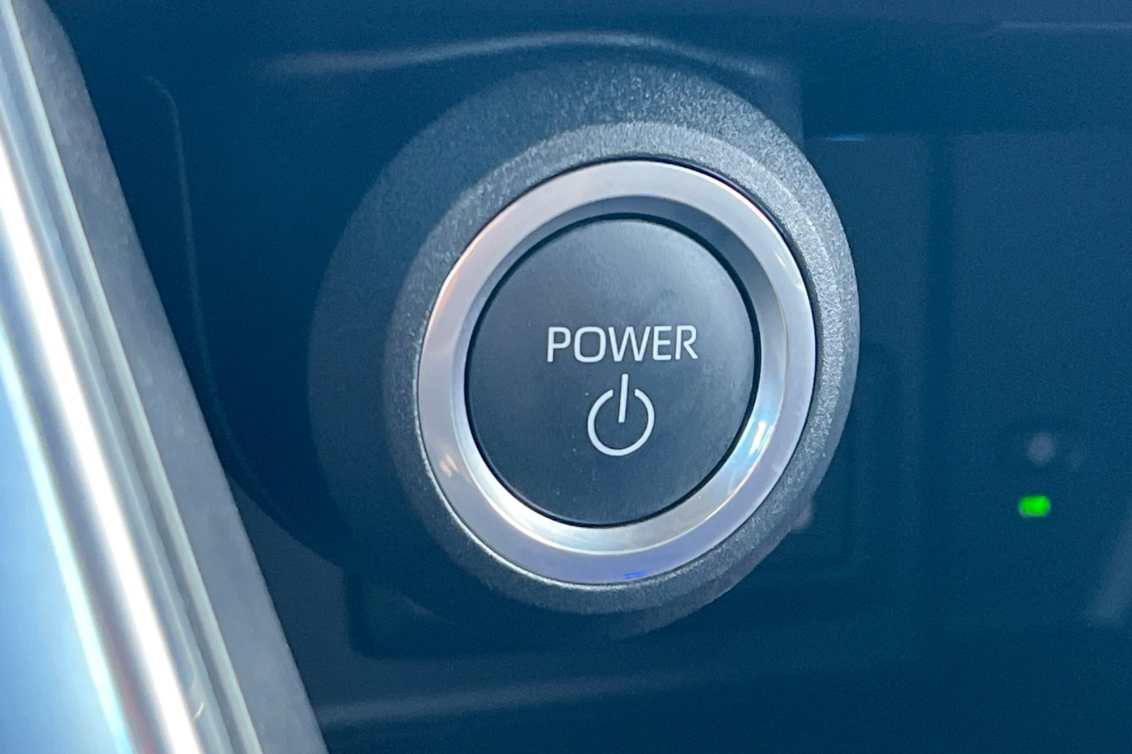 Certified 2024 Toyota Venza LE AWD/4WD image 22
