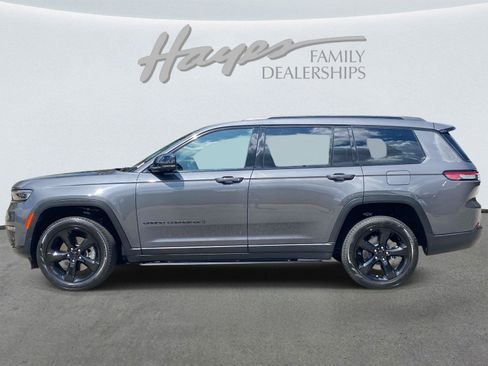 Used 2024 Jeep Grand Cherokee L Limited w/ Luxury Tech Group II RWD image 9
