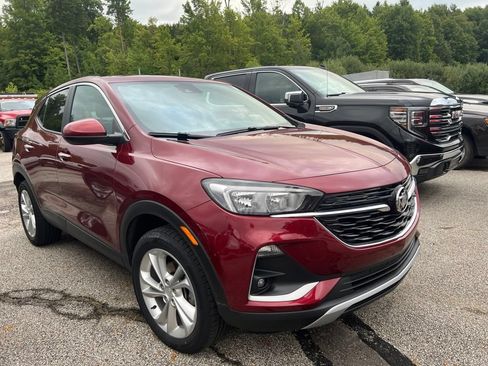 Used 2023 Buick Encore GX Preferred w/ Cold Weather Comfort Package AWD/4WD image 3