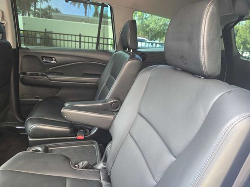 Used 2020 Honda Pilot Touring image 15
