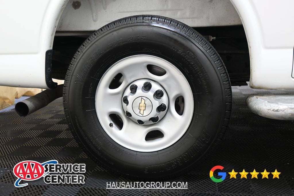 Used 2025 Chevrolet Express 2500 w/ Driver Convenience Package RWD image 26