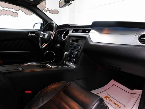 Used 2013 Ford Mustang GT Premium image 95