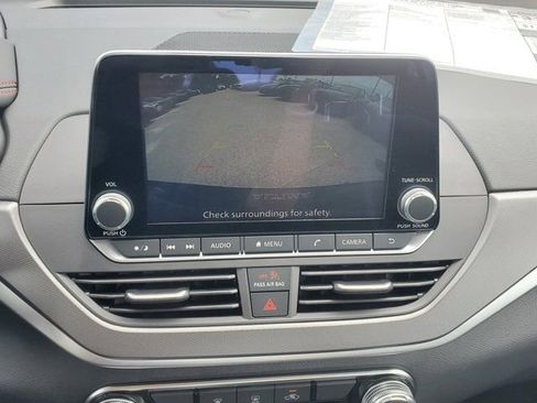 New 2025 Nissan Altima 2.5 SR image 10