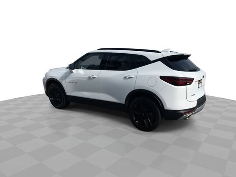 Certified 2023 Chevrolet Blazer LT w/ LPO, Black Grille Bar Package image 6