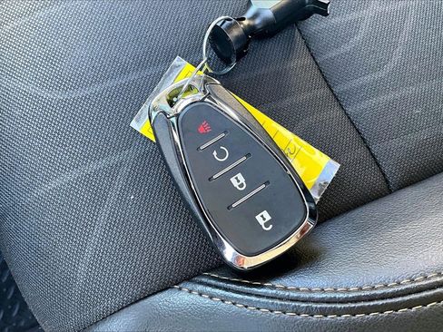 Certified 2022 Chevrolet Trax LT w/ LT Convenience Package image 28