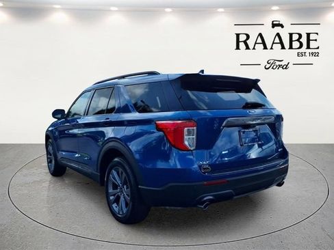 Used 2022 Ford Explorer XLT w/ Equipment Group 202A AWD/4WD image 5