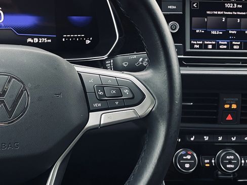 Used 2024 Volkswagen Jetta SE image 15