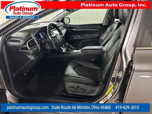 Used 2018 Toyota Camry SE image 7