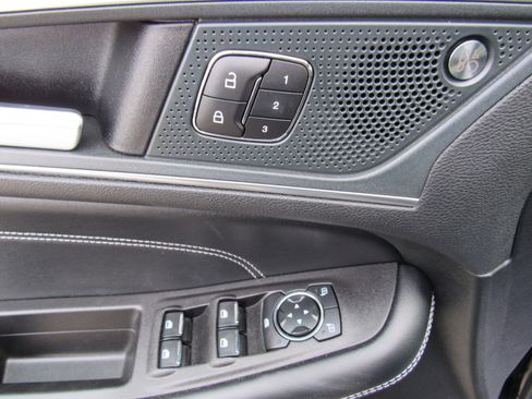 Used 2024 Ford Edge Titanium image 10