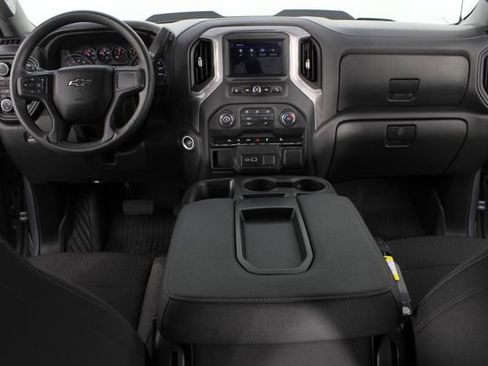 Used 2024 Chevrolet Silverado 1500 Custom Trail Boss w/ LPO, Dark Essentials Package image 9