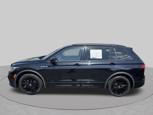 Certified 2022 Volkswagen Tiguan SE R-Line FWD image 4