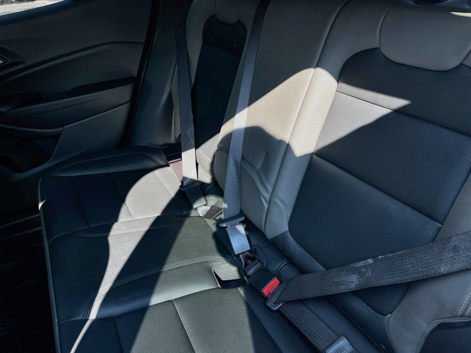 Used 2025 Chevrolet Trax ACTIV w/ Sunroof Package FWD image 23