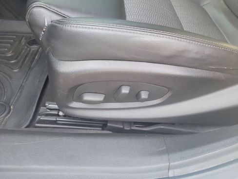 Used 2016 Chevrolet Impala LT w/ Convenience Package image 18