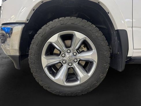 Used 2019 RAM 1500 Limited AWD/4WD image 9