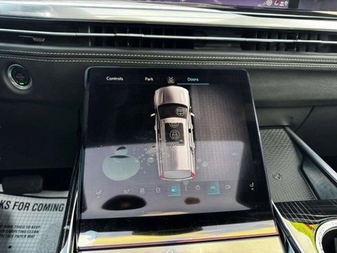 Used 2025 Cadillac Escalade ESV Sport w/ Touring Package image 29