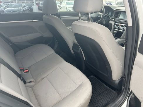 Used 2019 Hyundai Elantra SEL image 4