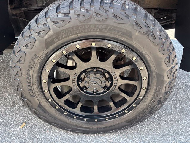 Used 2022 RAM 3500 Big Horn w/ Night Edition AWD/4WD image 17