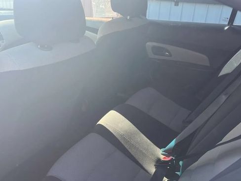 Used 2016 Chevrolet Cruze LS FWD image 13